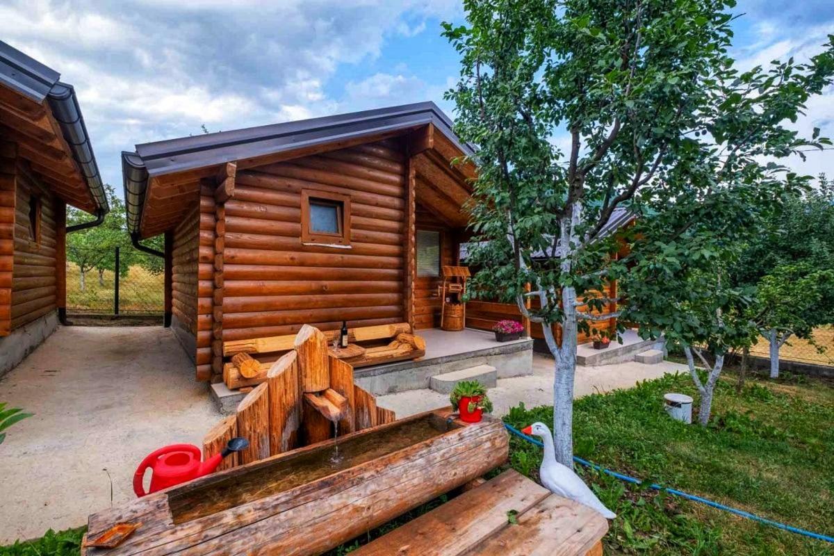 Holiday Bungalows With Pool Plav Exterior photo